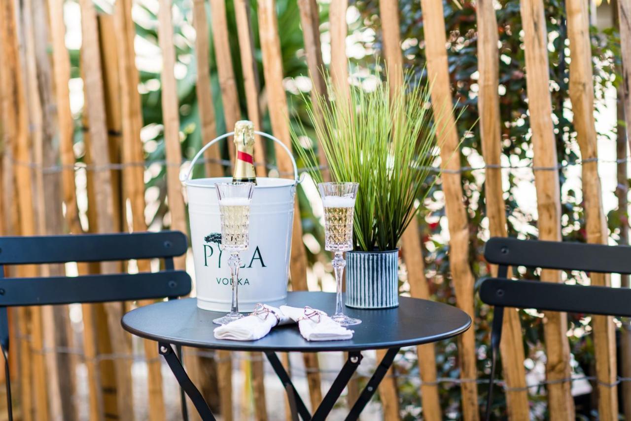 Hotel Particulier - Les Lodges Du Bassin D'Arcachon- Petit-Dejeuner Sur Demande- Prestations Haut De Gamme Gujan-Mestras Bagian luar foto